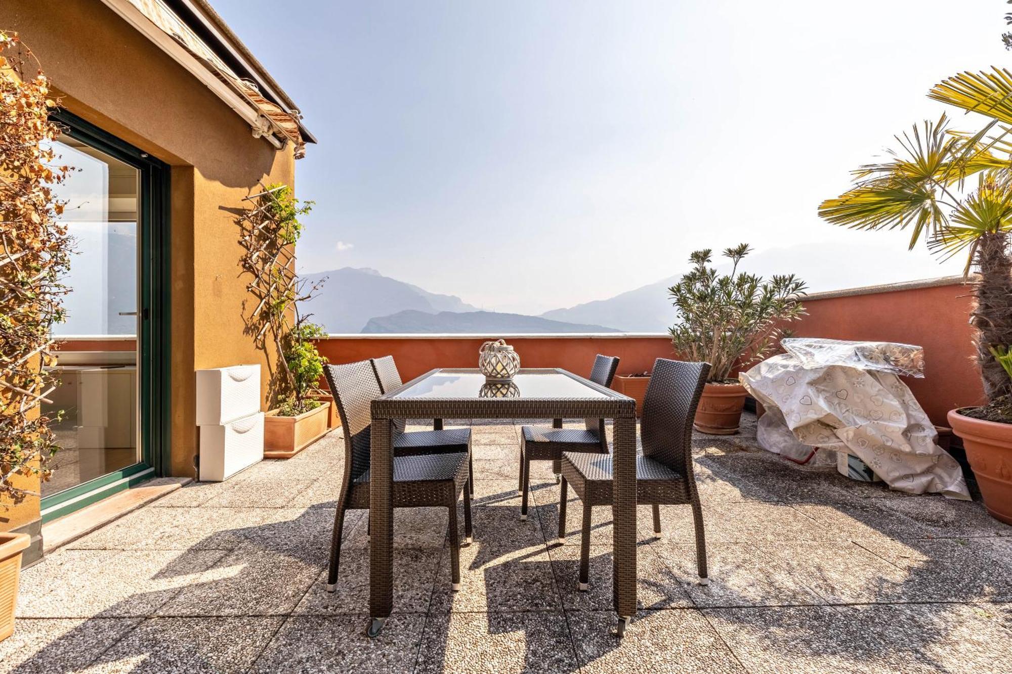 Casa Sara With Swimming Pool Apartment Рива дел Гарда Екстериор снимка