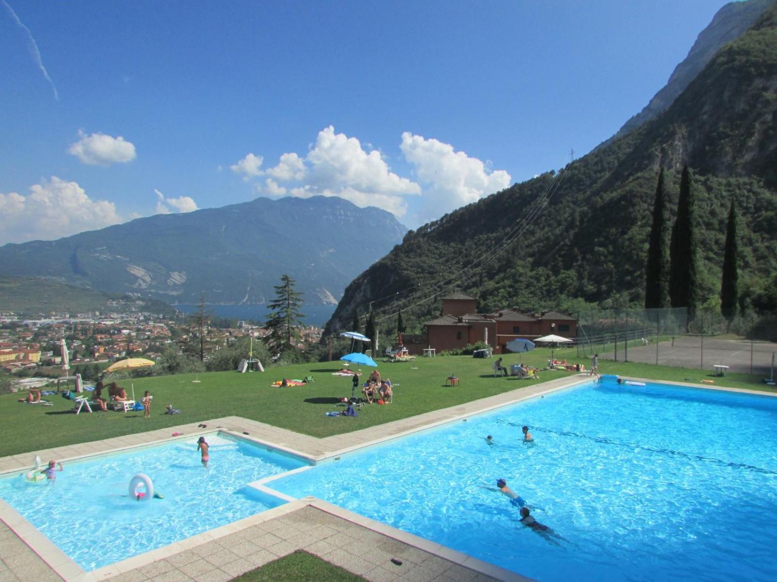 Casa Sara With Swimming Pool Apartment Рива дел Гарда Екстериор снимка